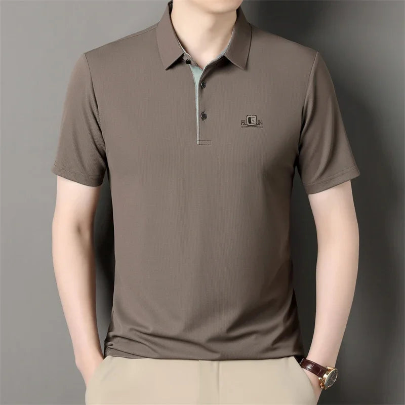 New Men's Business Casual Short Sleeved Shirt with Badge Solid Color Polo Shirt Fashionable Breathable Comfortable Versatile Top