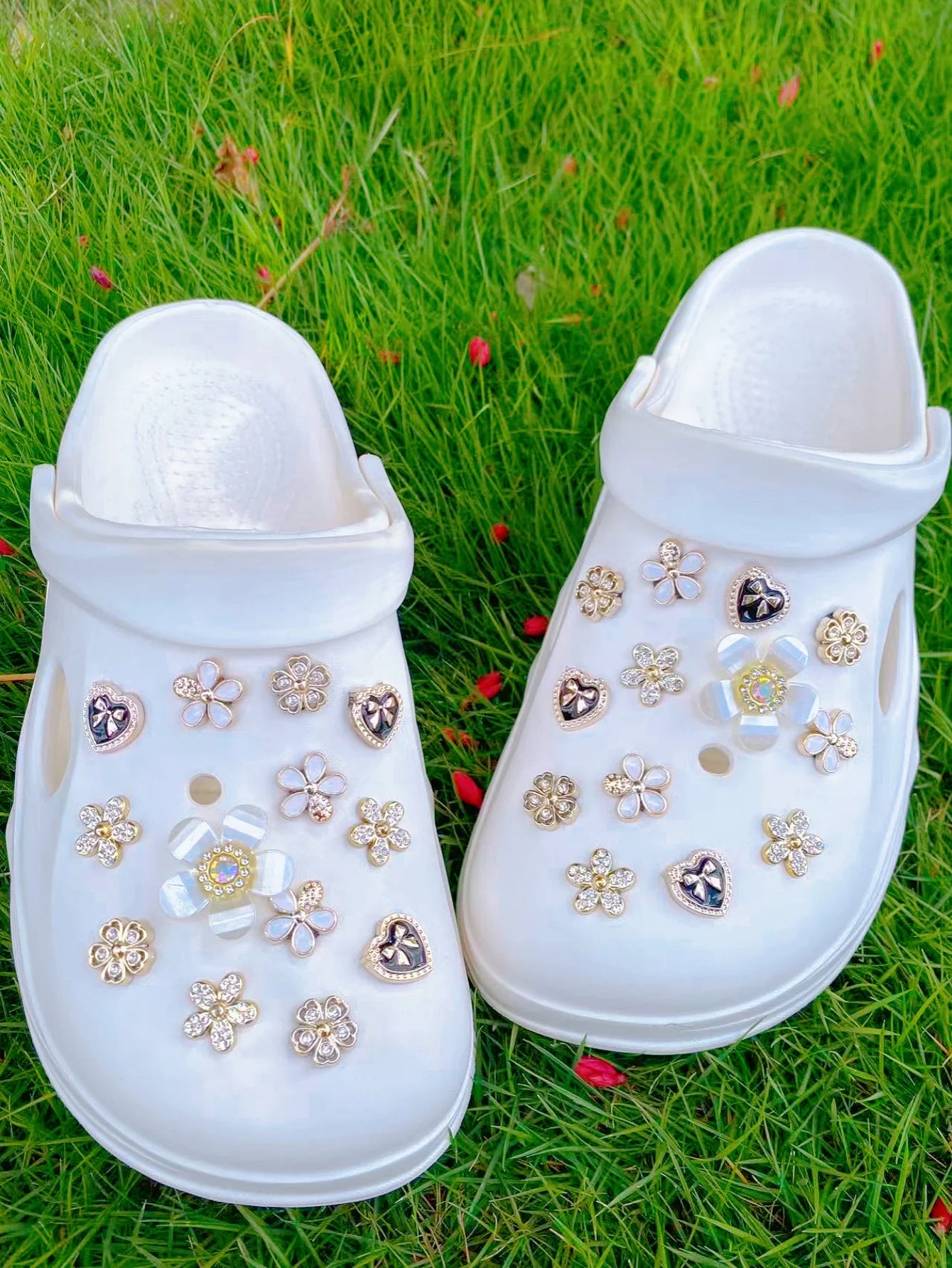 26 black oil-dripped heart, small flower, five-petal flower and other DIY shoe buckle decorations, multi-functional shoe clip ac