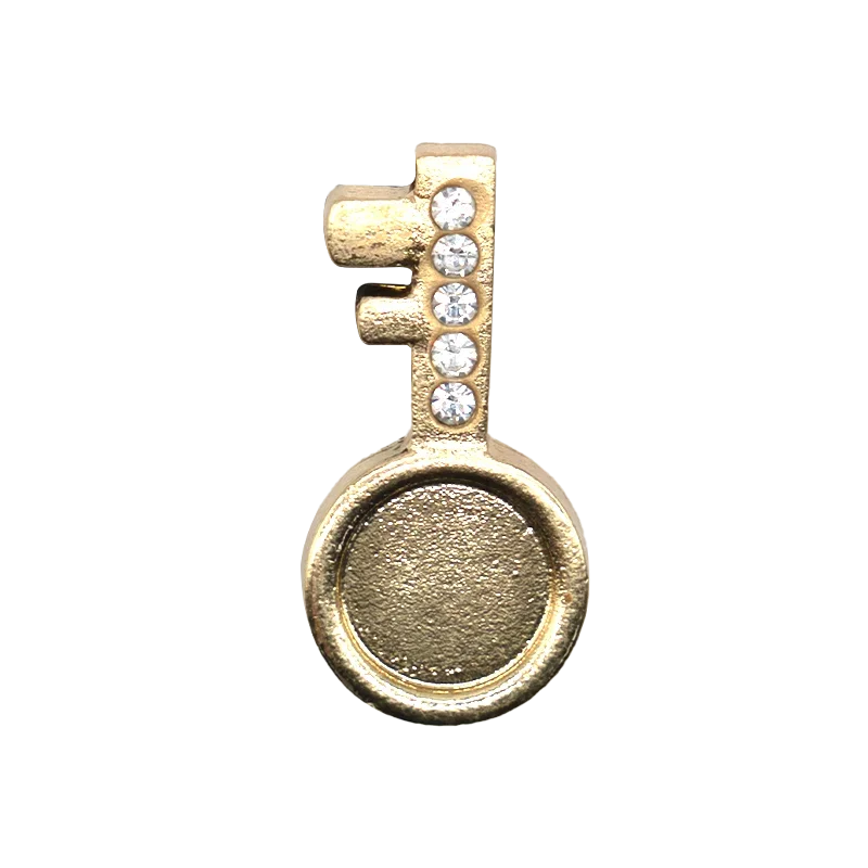 1pcs Golden Metal Shoe Charms Designer Shoe Decorations Luxury Shinning Butterfly Pins for Women Girls Sandal Accessories Buckle