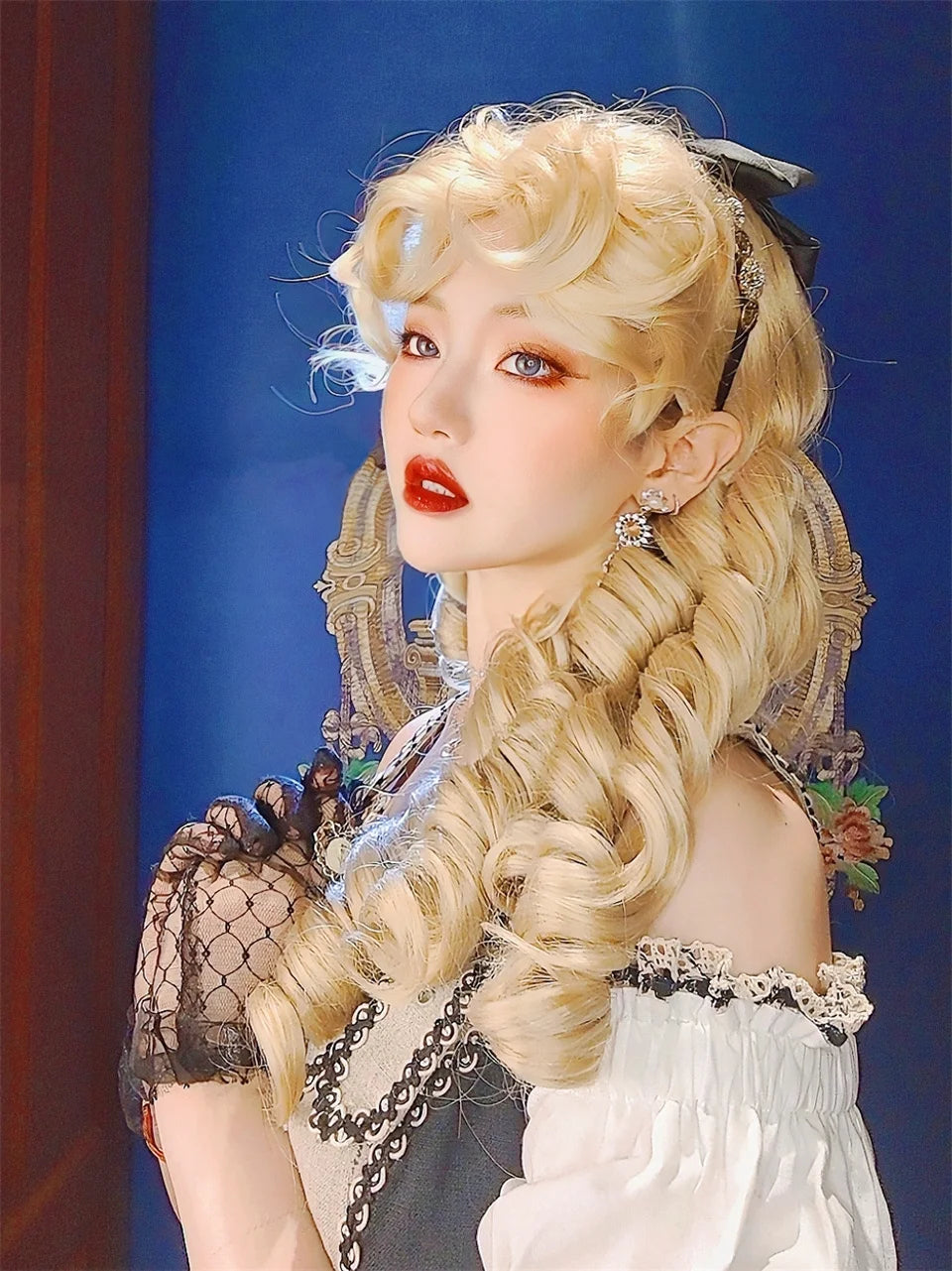 LM Golden Wig Synthetic Ombre Long Straight/Body Wave Middle Part Heat Resistant Natural Hair Wigs For Women Cosplay