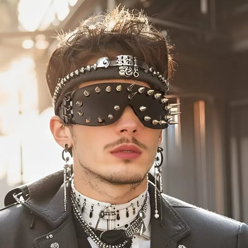 New funny glasses, European and American cyberpunk style devil glasses, party glasses, fashion trend, street snap
