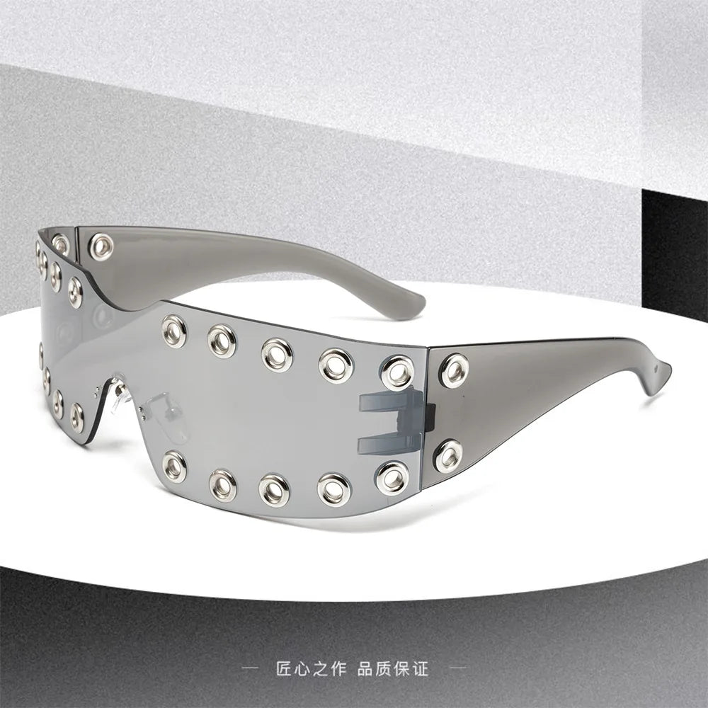 Oversized One-piece Gothic Punk Style Cool Rivet Sunglasses for Men and Women Street Stage Party Large Frame Goggles Shades