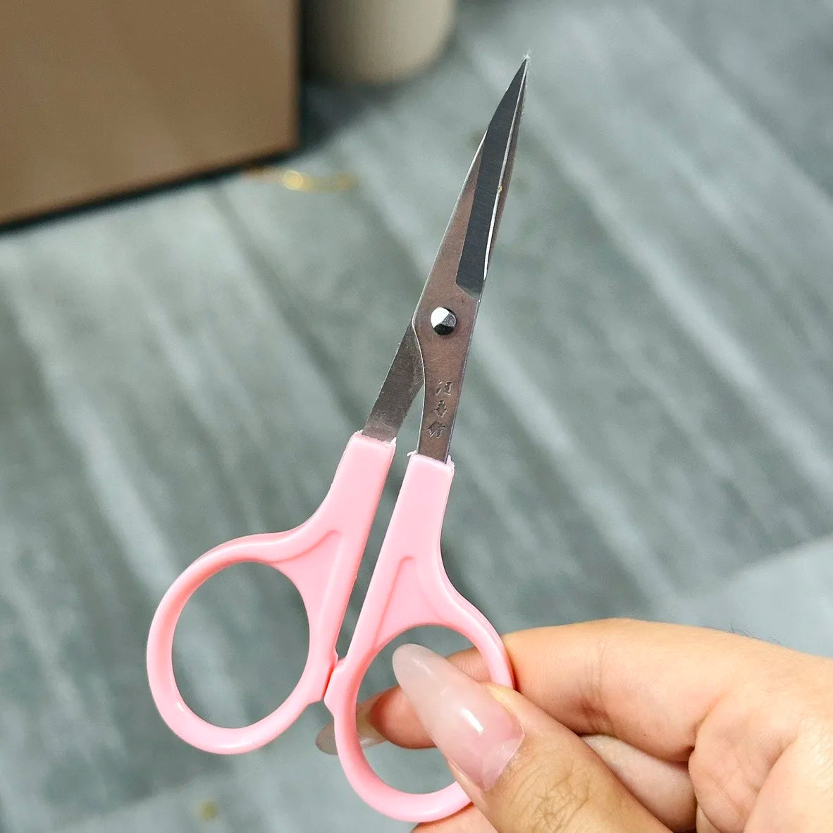 1/2pcs mini Sharp Angle Head Scissors Sewing Scissors 9.7cm Yarn Thrum Cutter Elbow Scissor Tool mini Household Scissors