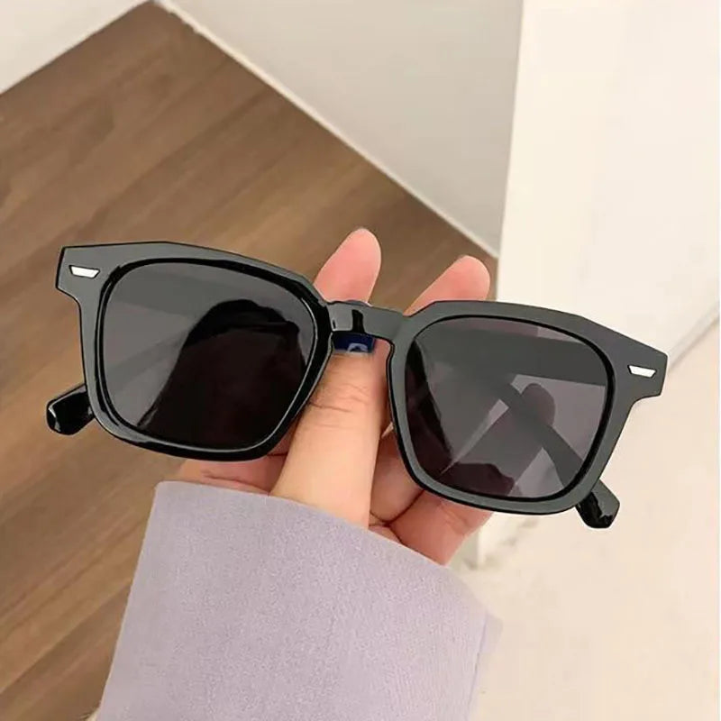 New Vintage Square Sunglasses Women Men Luxury Brand Small Round Sun Glasses Female Small Eyewear Oculos De Sol for Male Female