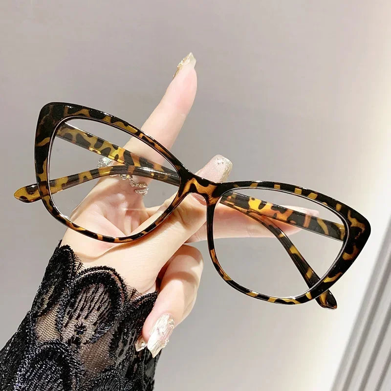 Cat Eye Clear Lens Presbyopia Glasses Retro Gradient Butterfly Frame Reading Glasses Blue Light Blocking Eye Protection Eyewear