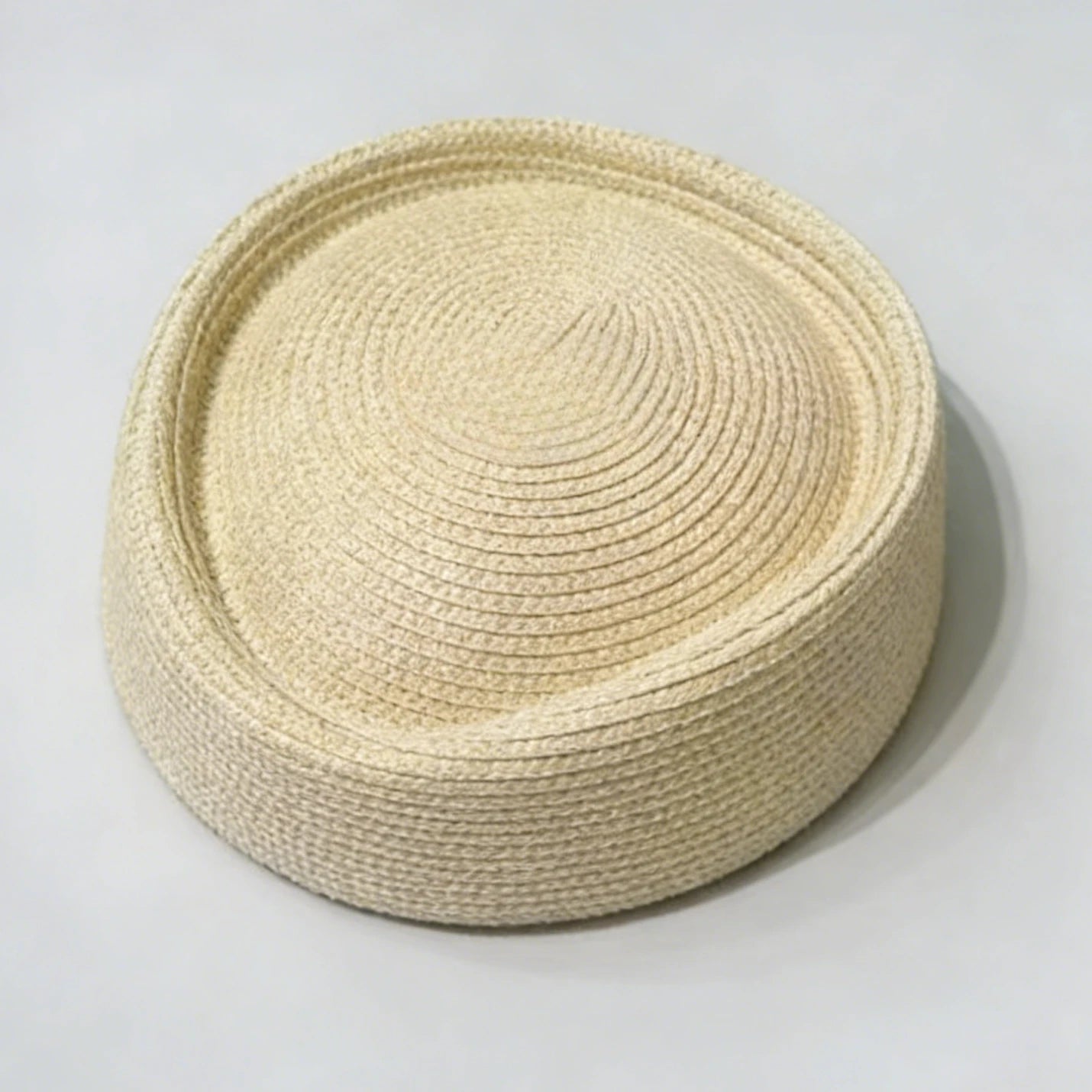 2026 New Summer Straw Fedoras Hats for Women Hostess Fashion Pillbox Hat Millinery Fascinator Designer Beret Hats Painter's Hat