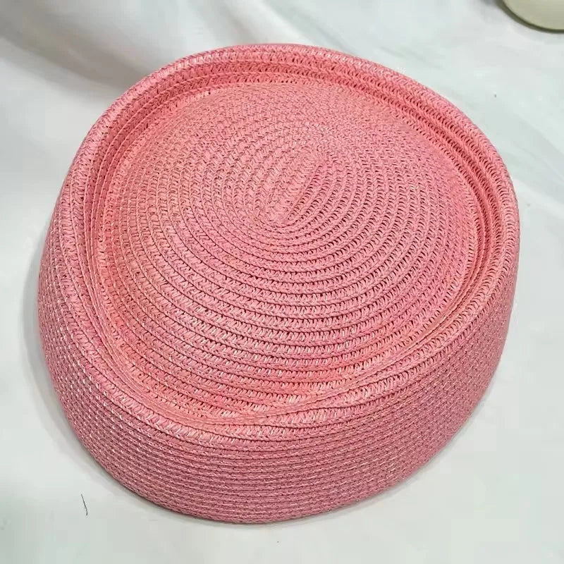 2026 New Summer Straw Fedoras Hats for Women Hostess Fashion Pillbox Hat Millinery Fascinator Designer Beret Hats Painter's Hat