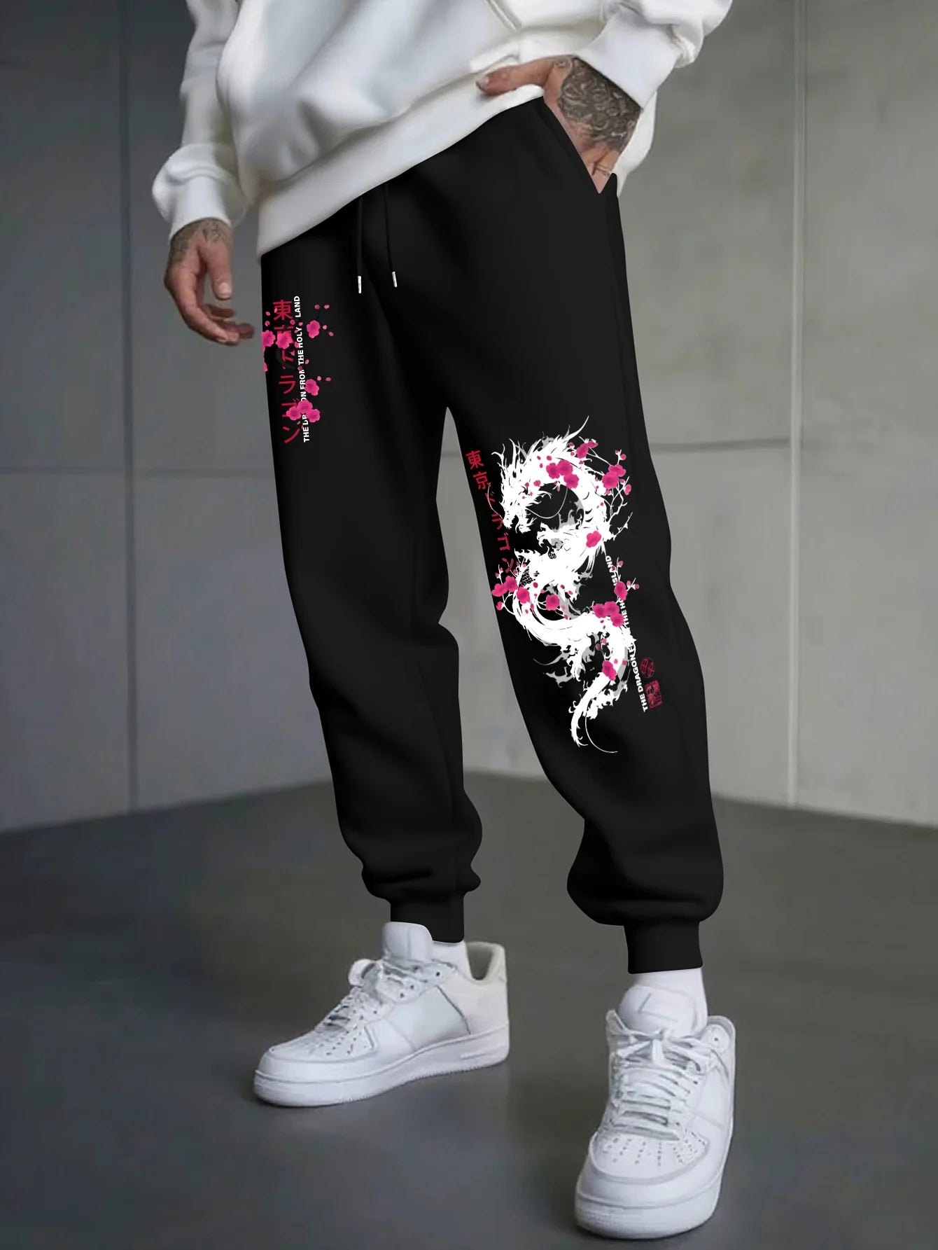 Japanese Dragon and Cherry Blossom Element Print Autumn and Winter Men's Fleece Casual Trousers for Jogging and Outdoor Sports