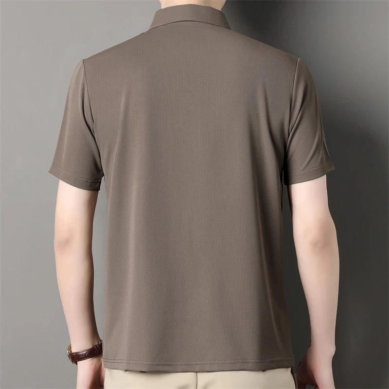 New Men's Business Casual Short Sleeved Shirt with Badge Solid Color Polo Shirt Fashionable Breathable Comfortable Versatile Top