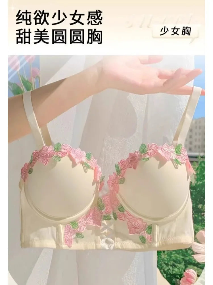 YUQI Wireless Push Up Bra for Small Bust - Floral Embroidery Anti-Sagging Vintage Cream Lace Lingerie Sweet & Sexy No Underwire