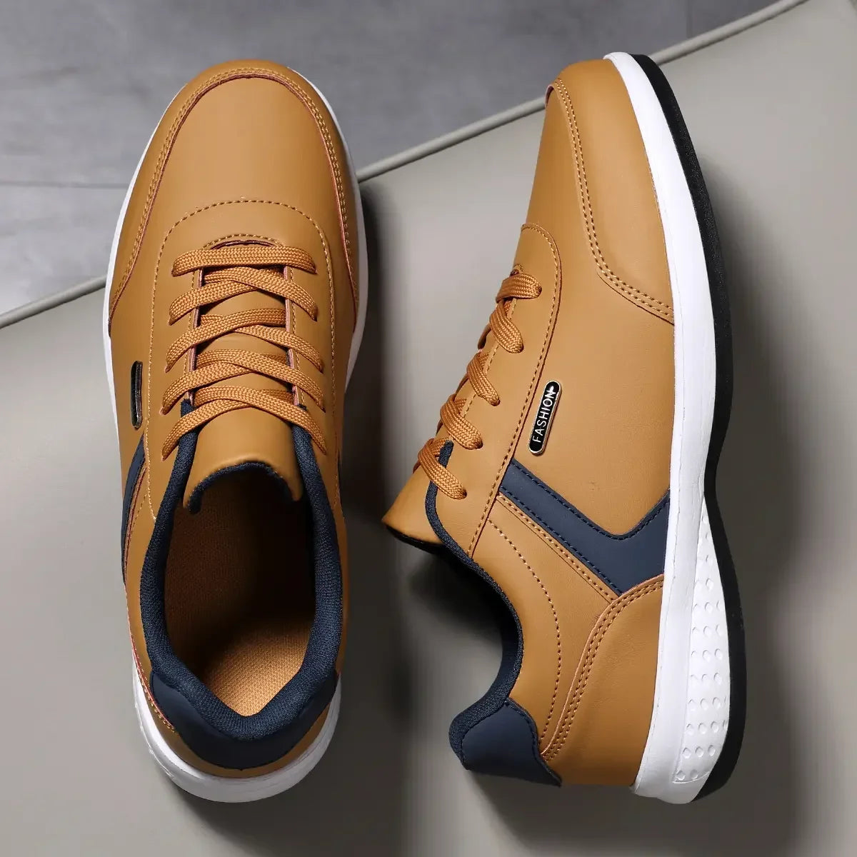 Men's Fashion Sneakers - Khaki Leather Comfortable Tennis Shoes Lace Up Large Thick Bottom Suitable for Daily Use Flat Shoes