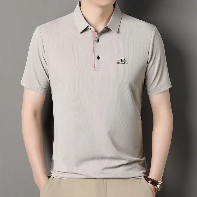 New Men's Business Casual Short Sleeved Shirt with Badge Solid Color Polo Shirt Fashionable Breathable Comfortable Versatile Top
