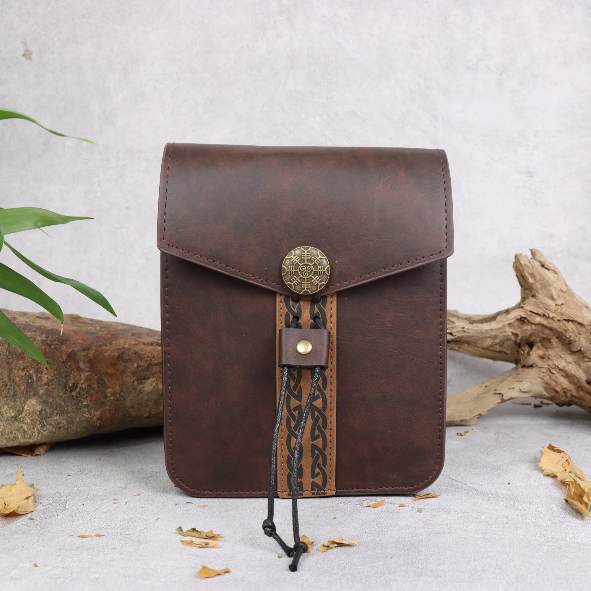 Renaissance Medieval Belt Skirt Hiking Viking Horn Design Leather Cover for Dagger And Sword Frog Accessory